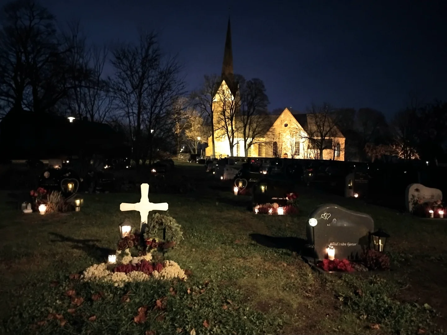 Allehelgen - Den norske kirke - Menighetene i Lillestrøm, 01.11.2026 12:00:00 fra 12.00 til 16.00